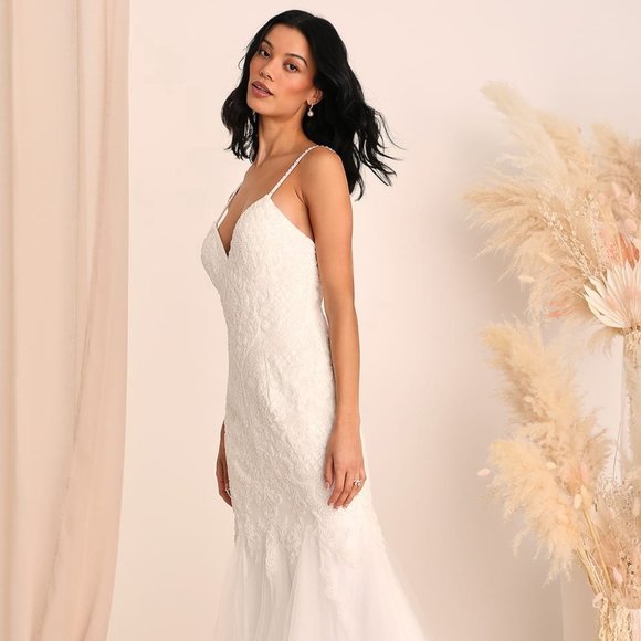 *NWT* (SZ 2) LULU's Dream Romance White Beaded Tulle Trumpet Maxi Dress - Picture 2 of 7